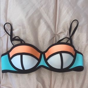 Triangl bikini top & bottoms